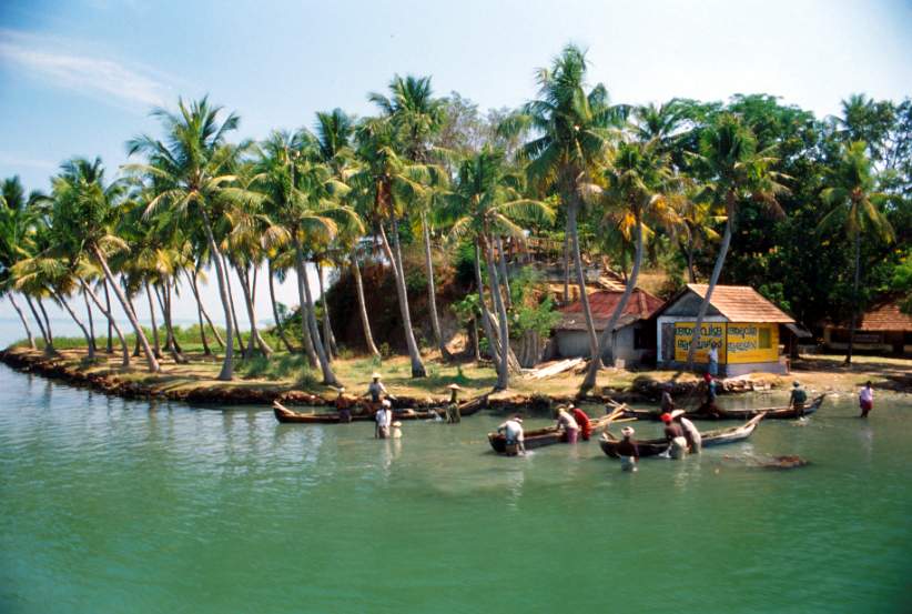 Kerala tour package from delhi